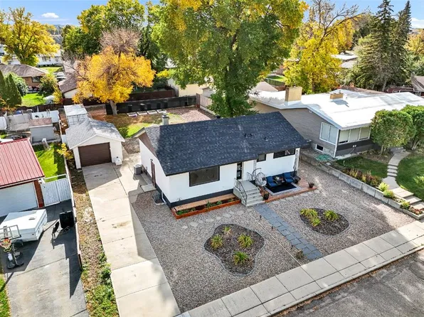 61 NW Huckvale Cres SW, Medicine Hat, AB T1A 5J7