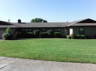 914 Holtsinger Dr, Dandridge, TN 37725