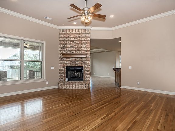 2nd image of 4506 SW Skyline St