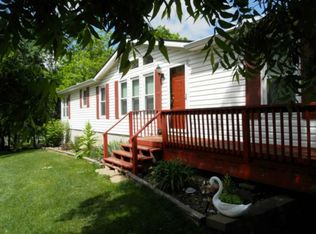 158 Paddleboat Ln, Lacygne, KS 66040