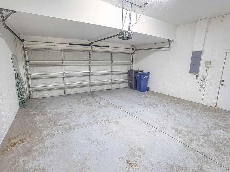 5919 32nd St E — Photo 43