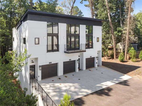 1169 Penny Ln, Atlanta, GA 30329