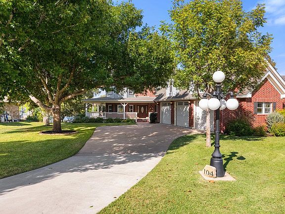 2nd image of 104 River Ranch Rd