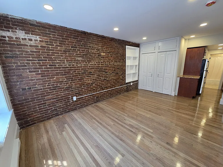 88 W Cedar St #5 — Photo 15