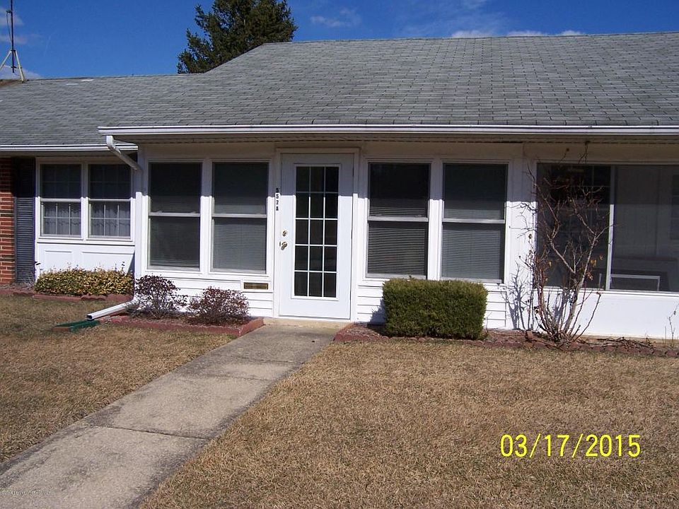1st image of 557A Sheffield Ct #100A