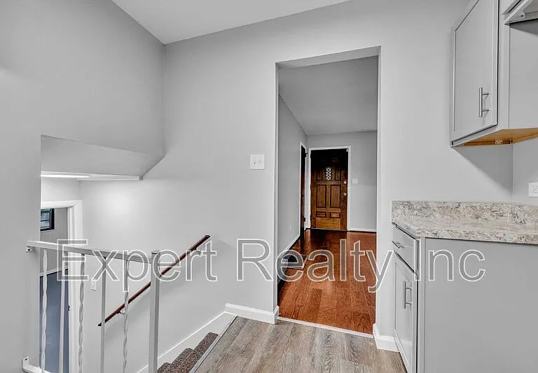 1256 15th St SW — Photo 6