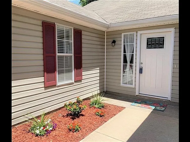 1796 N Salem Rd — Photo 4