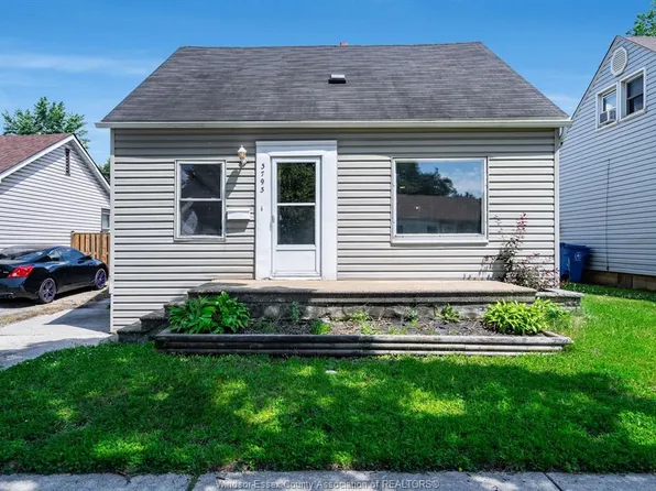 3793 Vaughan St, Windsor, ON N9C 1Z6