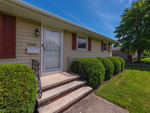 2nd image of 24196 Rosita Ln
