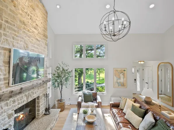 2525 Partridge Woods COURT, Burlington, WI 53105