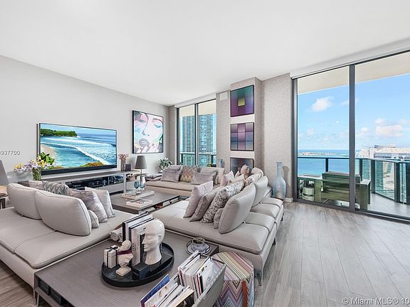 3rd image of 1300 S Miami Ave #Penthouse 4903
