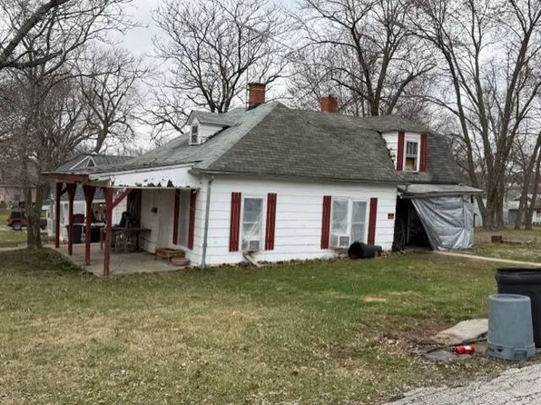 525 E 6th St, Cameron, MO 64429