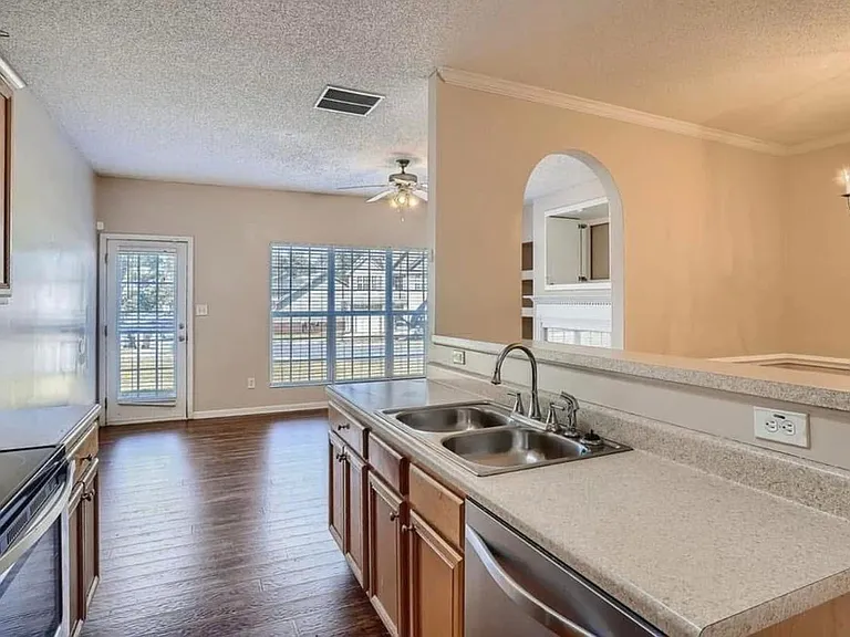 8573 Kaden Dr — Photo 3