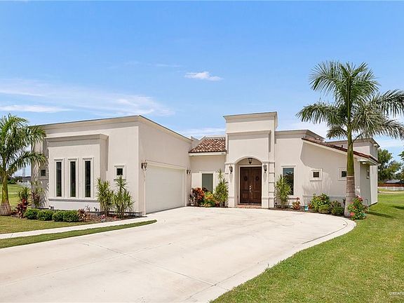 5th image of 1805 Woods Dr W