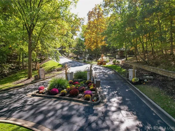 Cedar Crest Dr, Lake Ozark, MO 65049