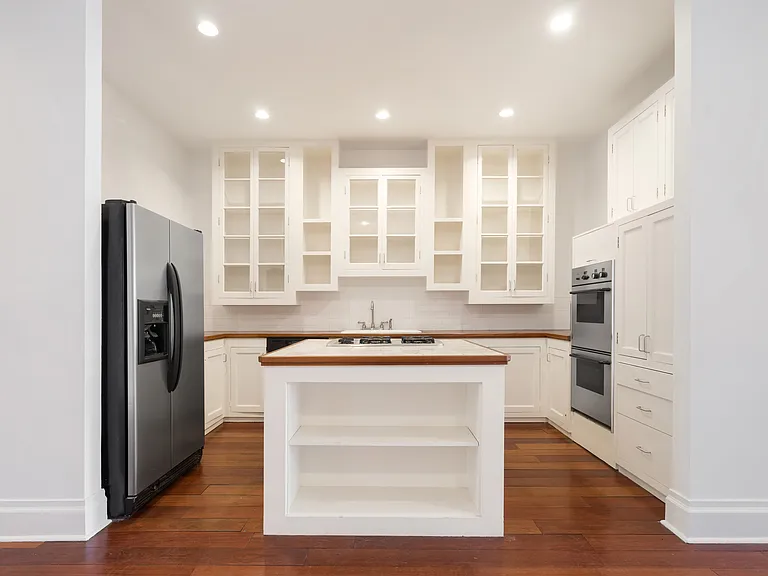 27 Howard St #3R — Photo 10