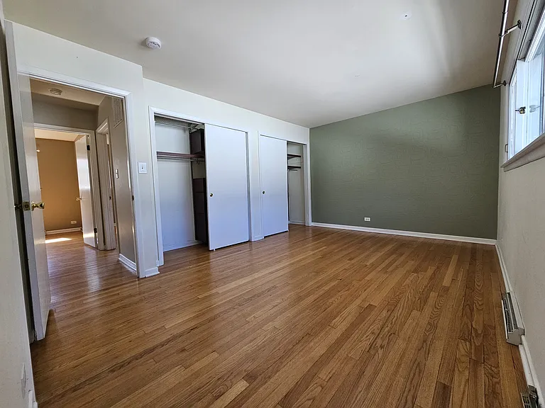 9924 Crawford Ave — Photo 11
