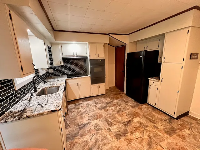 Kitchen 2