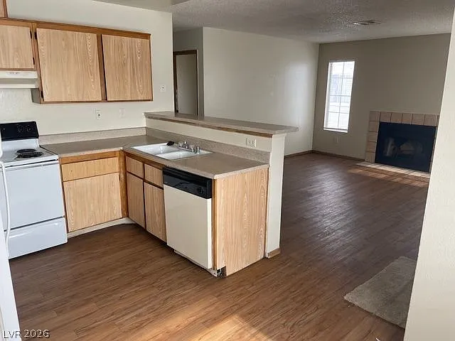 2 bed, 1.0 bath, 3212 sqft, $1,042 — Photo 3