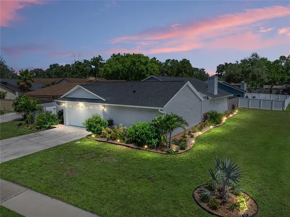 2741 Nicole Cir, Palm Harbor, FL 34684