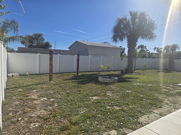5th image of 1012 Dartmouth Dr