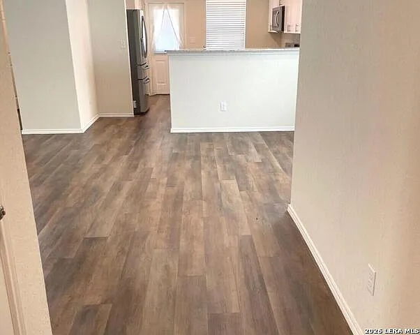 4 bed, 3.0 bath, 2019 sqft, $1,850 — Photo 3