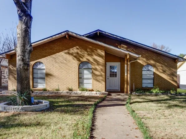 5709 Christie Ln, Garland, TX 75044