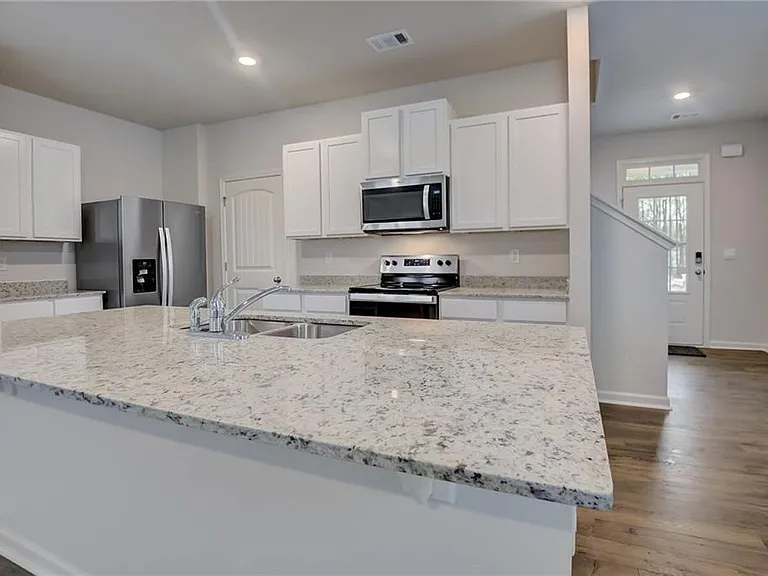 88 Shadwood Pl — Photo 5
