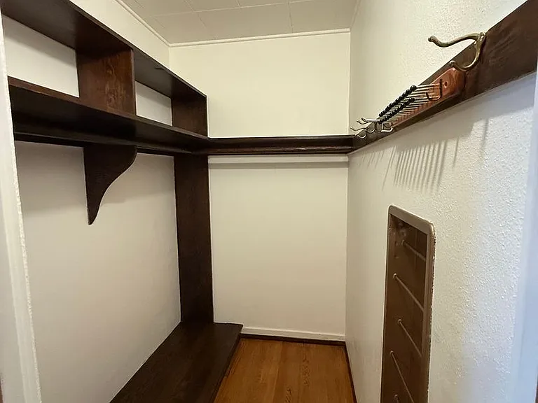 Top Floor Large Apartment with View — Photo 17