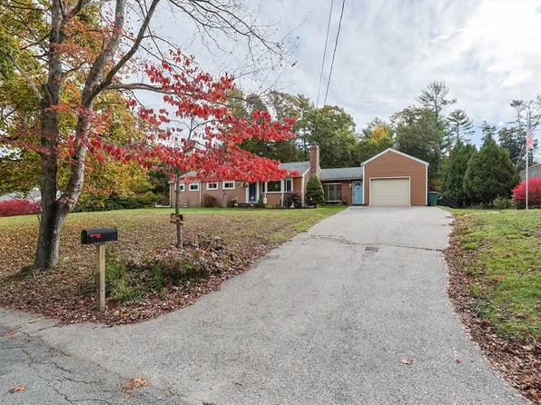 26 Pierce Dr, Pembroke, MA 02359