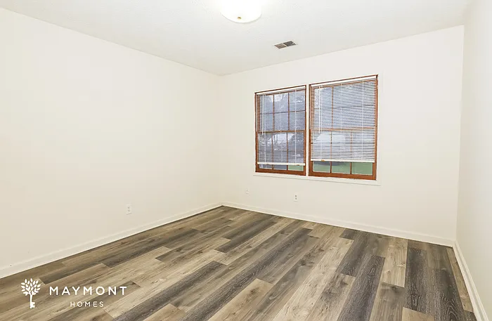 7074 Williamsburg Dr — Photo 12