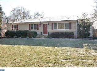 78 Woosamonsa Rd, Pennington, NJ 08534