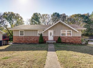 911 S Mission Ave, Springfield, MO 65809