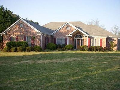 1st image of 3820 Glen Ian Dr
