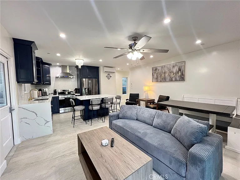 23443 Balmoral Ln — Photo 11