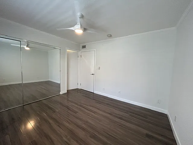 6337 Primrose Ave #9 — Photo 15