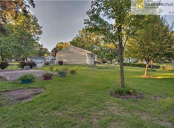 4th image of 4712 S Crysler Ave