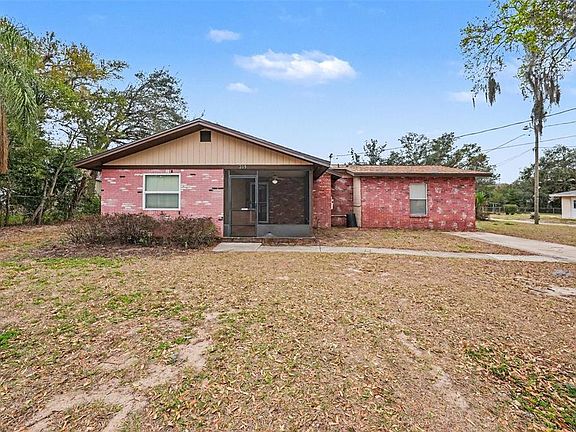 2nd image of 209 Clemons Rd