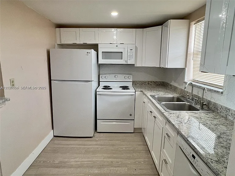 9351 Fontainebleau Blvd #B403 — Photo 10
