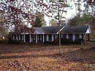 2 Ridge Dr, Hampton, GA 30228