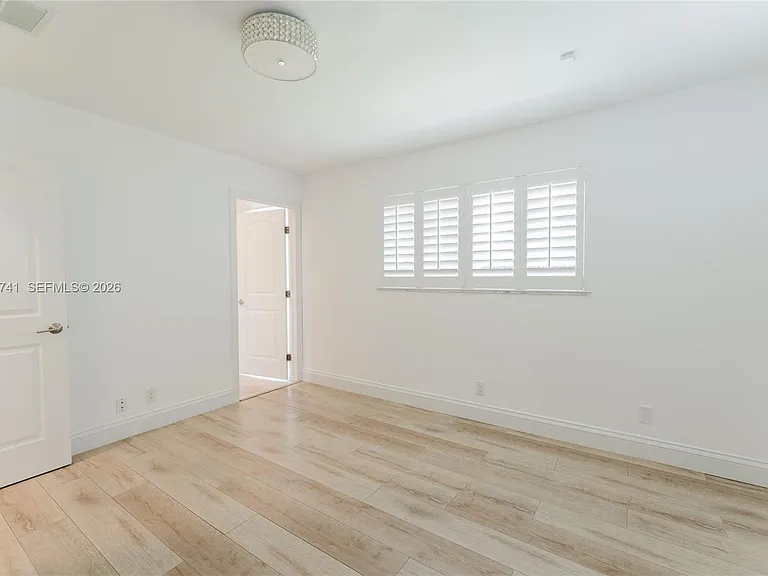 2101 NE 63rd St — Photo 31