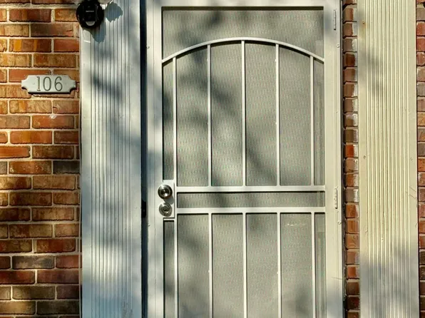 106 Plantation Dr, Clarkston, GA 30021