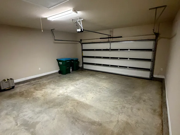 109 Clear Springs Cir — Photo 27