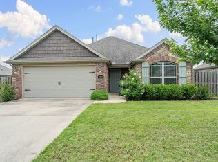 2993 W Marble Dr, Fayetteville, AR 72704