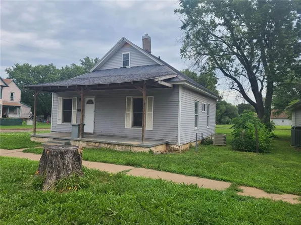 23 N Caldwell St, Fort Scott, KS 66701