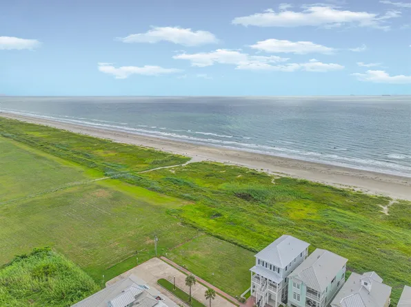 1833 Seaside Dr, Galveston, TX 77550