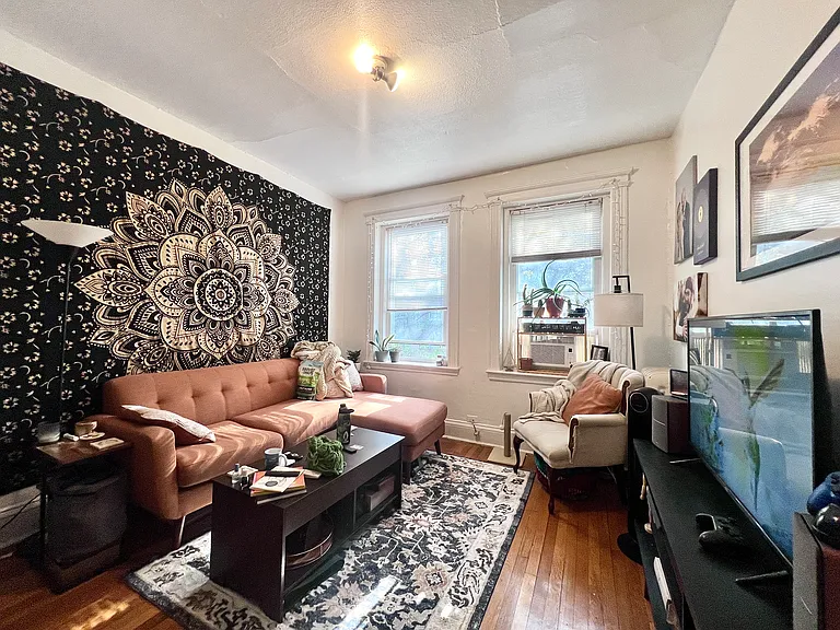83 Gordon St #14 — Photo 6