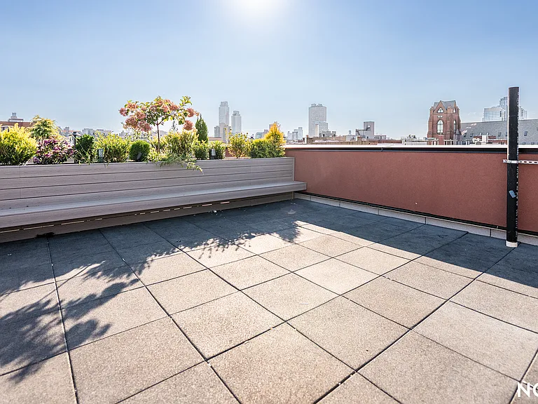 228 N 7th St #203 — Photo 13