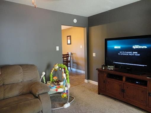 5th image of 221 S Forester Dr