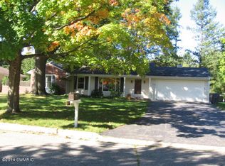 2606 Ferdon Rd, Kalamazoo, MI 49008